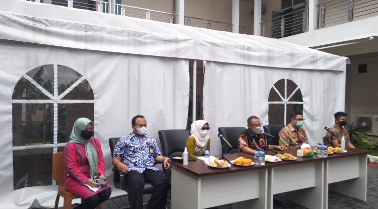 PENYAMBUTAN DAN PERKENALAN PEGAWAI ASN DAN CPNS BARU BAPENDA PROVINSI BANTEN DENGAN MENERAPKAN PROTOKOL KESEHATAN